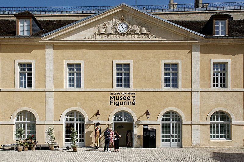 Extérieur du musée de la Figurine